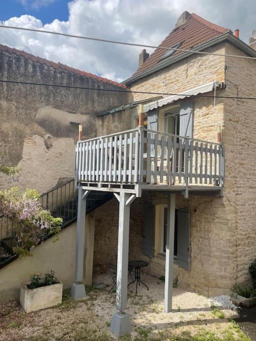 Agreable Gite Au Coeur Du Centre Ville 4 Personnes Chagny  Bagian luar foto